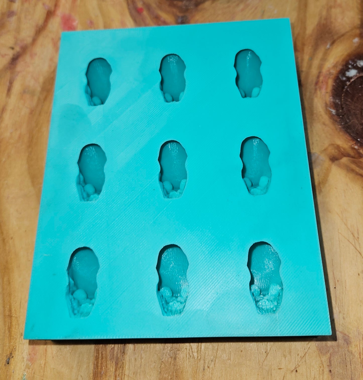 9-Cavity skull silicone mold Get spooky and creative with our Skull Mold! Perfect for chocolate or wax melts. Easy-peasy and fun!